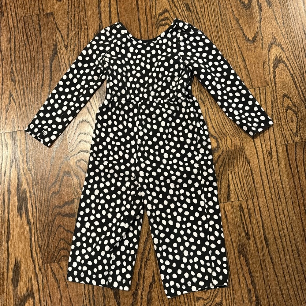 Gently used Hanna Andersson polka dot one piece romper size 3T